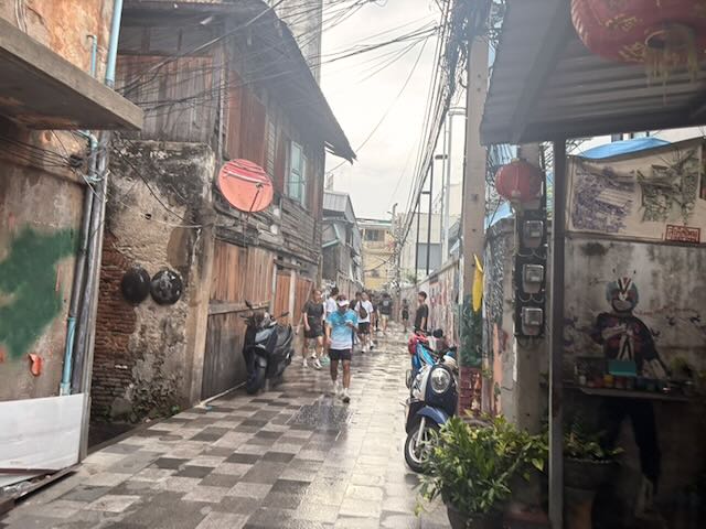 Talad Noi Alley