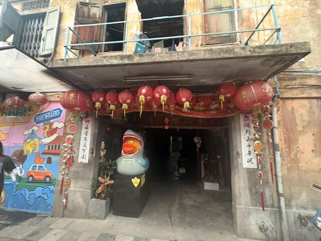 Talad Noi Alley